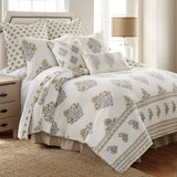 Kamira Quilt Set: Spa / Full/Queen