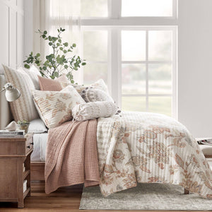 Selesta Blush Reversible Quilt Set