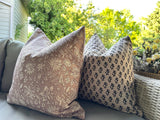 Goldie Pillow 18"