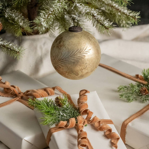 PRINTED LEAF KUGEL ORNAMENT